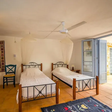 Storeali Villa *